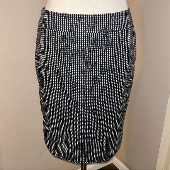 Ann Taylor Loft black and blue striped pencil skirt, size 4 regular - Picture 1 of 13